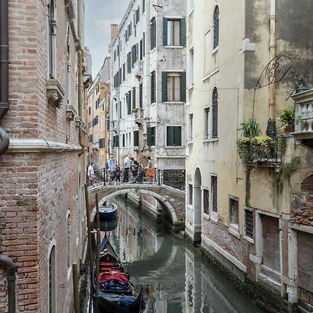 Gondola Luxury - Campo Santi Filippo E Giacomo By Wonderful Italy Venezia Eksteriør bilde