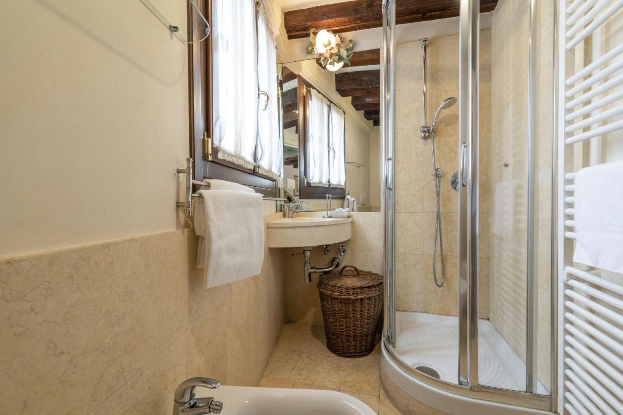 Gondola Luxury - Campo Santi Filippo E Giacomo By Wonderful Italy Venezia Eksteriør bilde