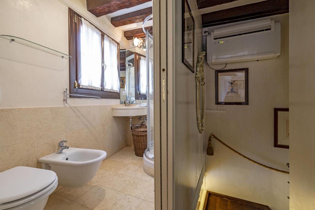 Gondola Luxury - Campo Santi Filippo E Giacomo By Wonderful Italy Venezia Eksteriør bilde